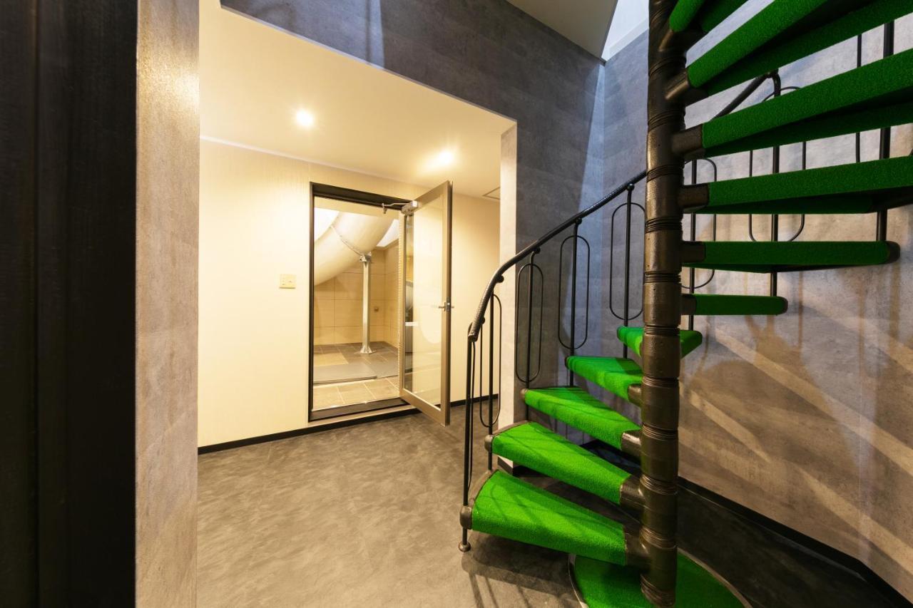 Eldia Modern (adults Only) โกเบ